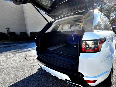 Used 2020 Land Rover Range Rover Sport HSE Dynamic image 13