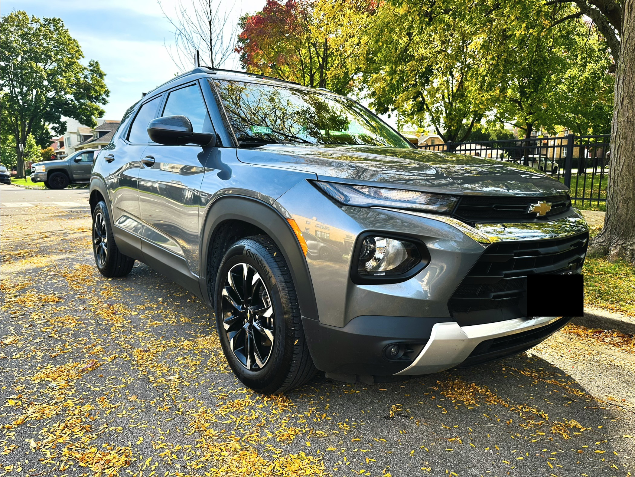Used 2021 Chevrolet TrailBlazer LT w/ Convenience Package FWD image 4