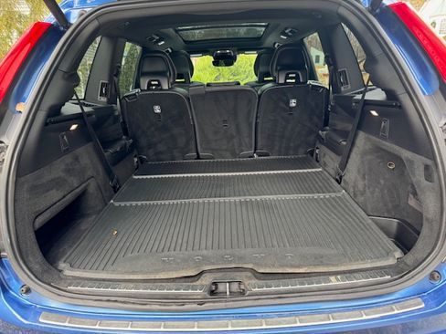 Used 2016 Volvo XC90 T8 R-Design w/ Vision Package image 9