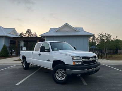 Used 2006 Chevrolet Silverado 2500 LT w/ Heavy-Duty Power Package