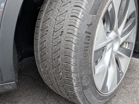 Used 2023 Tesla Model Y Long Range image 15