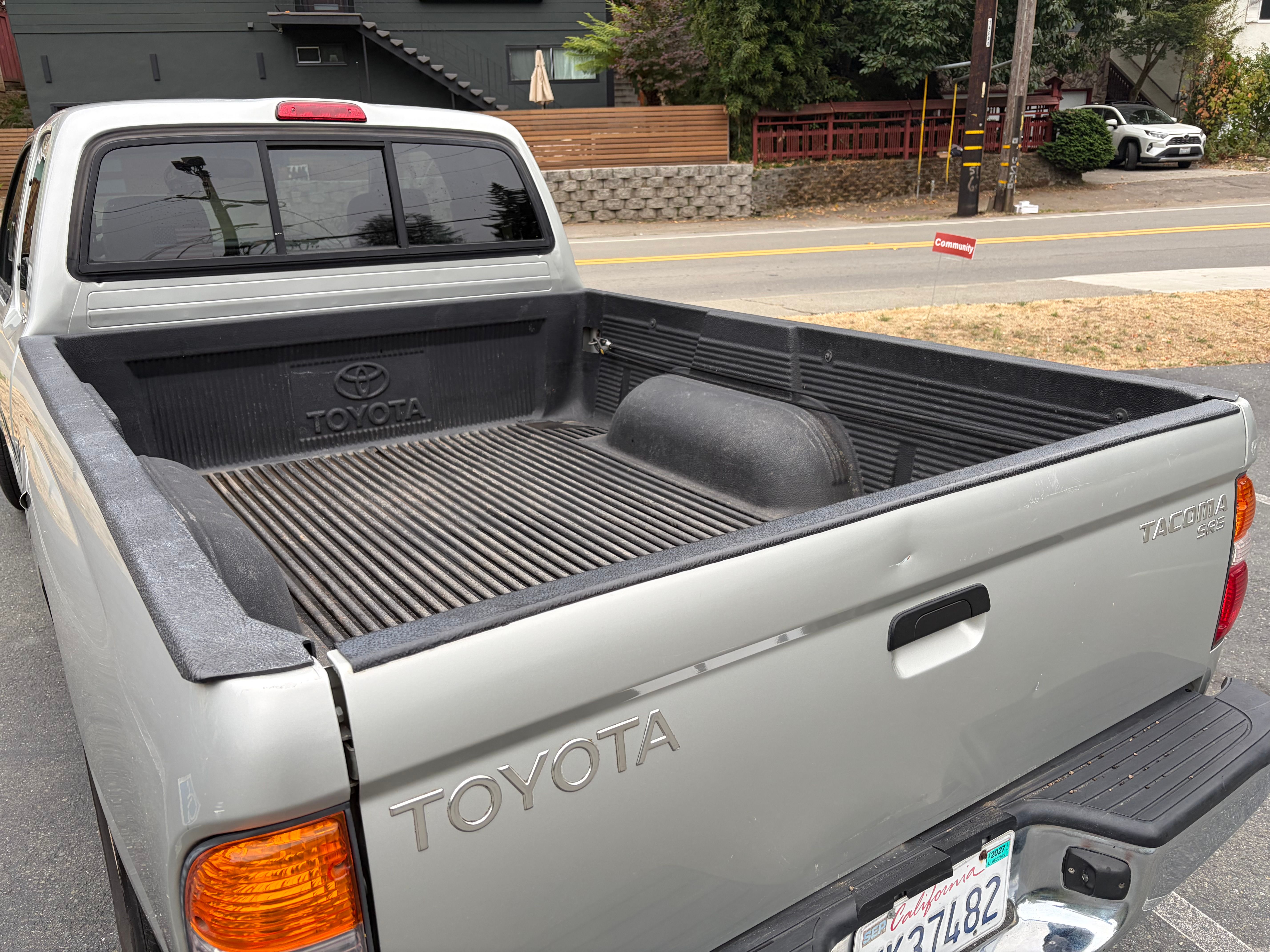 Used 2001 Toyota Tacoma 2WD Xtracab w/ SR5 Pkg w/ Chrome Pkg image 9