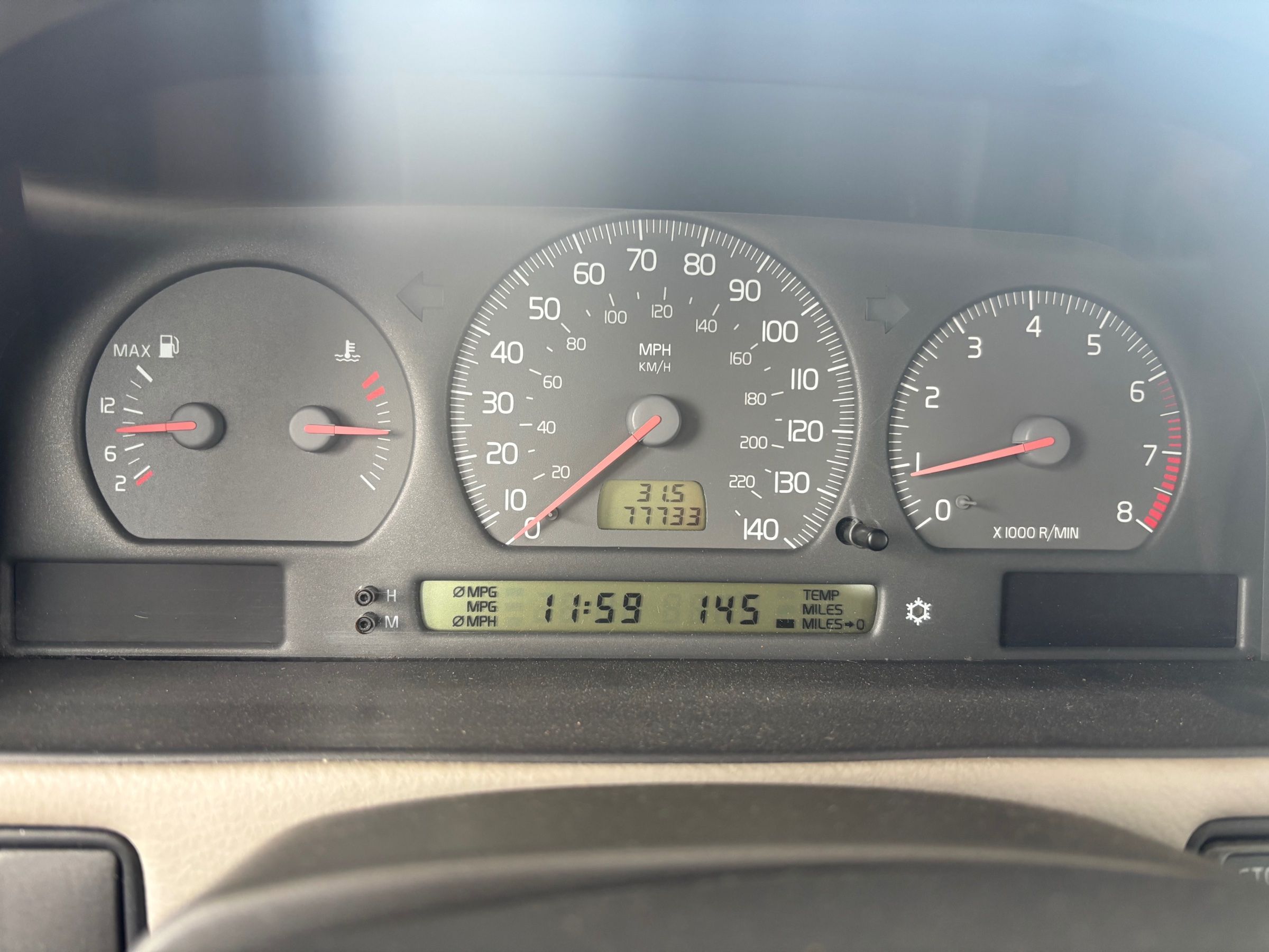 Used 2001 Volvo C70 LT FWD image 9