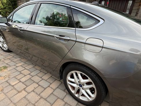 Used 2013 Ford Fusion SE FWD image 30