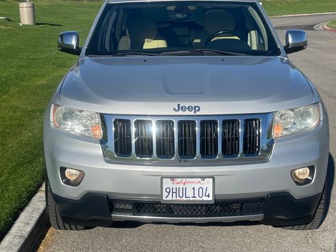 Used 2012 Jeep Grand Cherokee Limited w/ Trailer Tow Group image 14