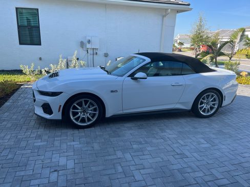 Used 2025 Ford Mustang GT Premium image 1