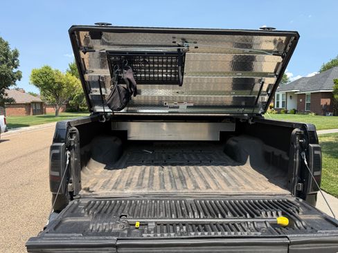 Used 2015 Ford F250 Lariat w/ Lariat Ultimate Package AWD/4WD image 9