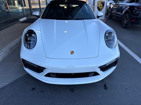Used 2022 Porsche 911 Carrera S image 2