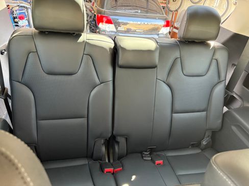 Used 2021 Kia Telluride EX image 19