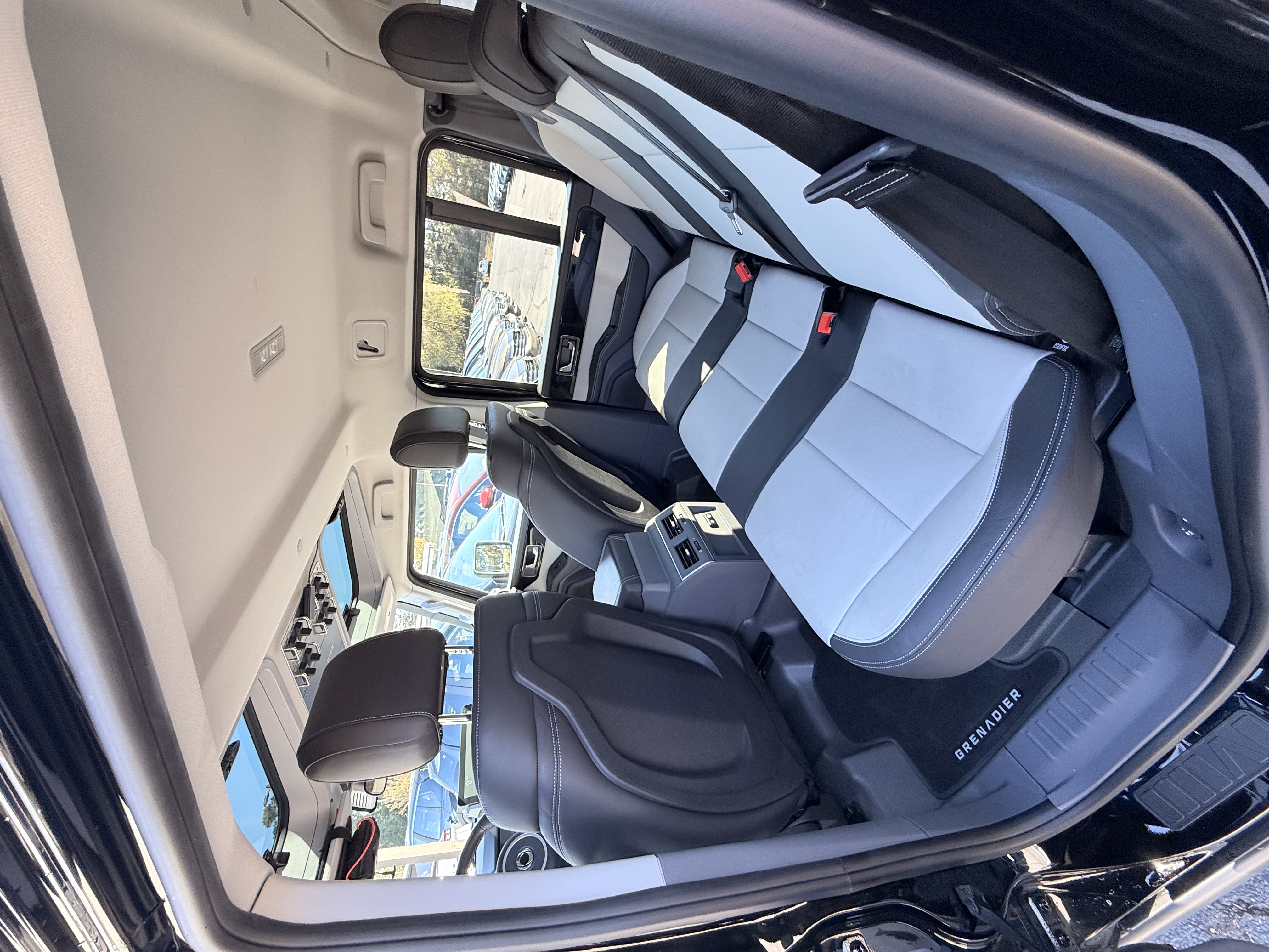 Used 2024 INEOS Grenadier Station Wagon AWD/4WD image 10