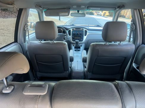 Used 2004 Toyota Highlander 2WD V6 image 9