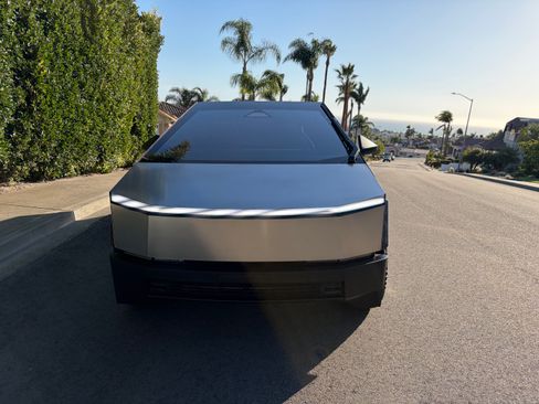 Used 2024 Tesla Cybertruck Cyberbeast image 15