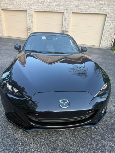 Used 2021 MAZDA MX-5 Miata Club RWD image 5