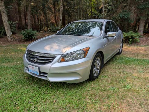 Used 2012 Honda Accord SE image 1