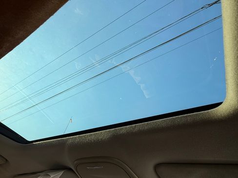 Used 2004 Jaguar XJ8 image 12