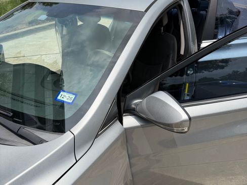 Used 2015 Hyundai Elantra Sport FWD image 14