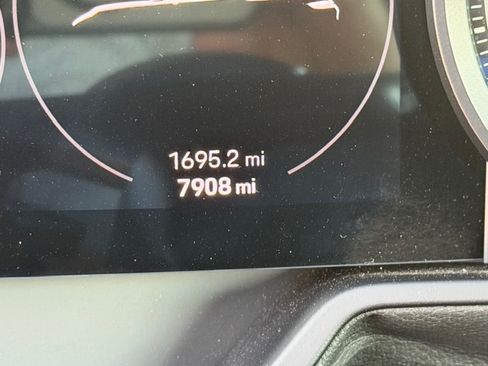 Used 2022 Porsche 911 Carrera image 4