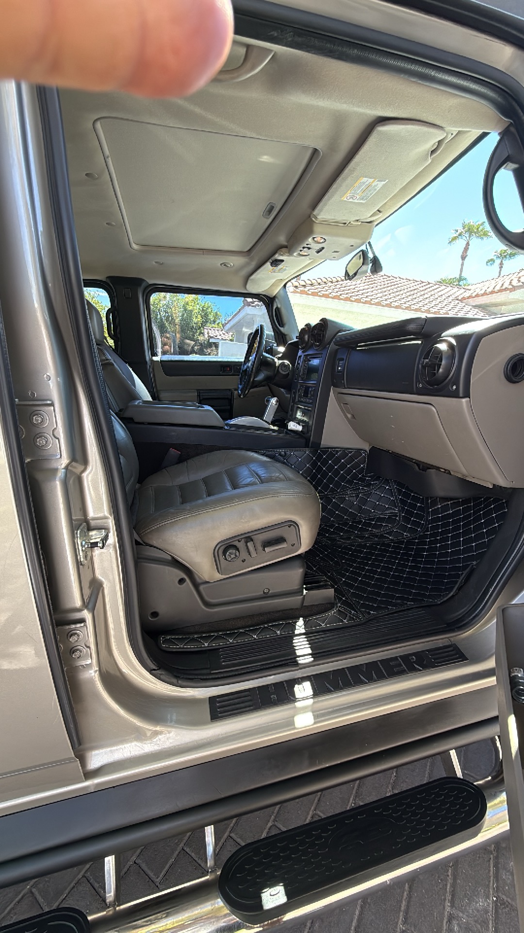 Used 2005 HUMMER H2 w/ Preferred Equipment Group AWD/4WD image 13