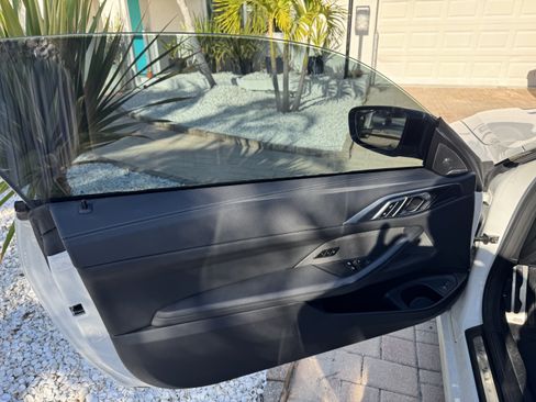 Used 2021 BMW 440i xDrive Coupe w/ Premium Package image 11