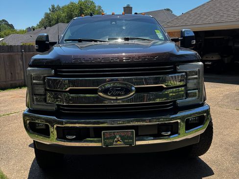 Used 2019 Ford F250 Lariat w/ Lariat Ultimate Package AWD/4WD image 9