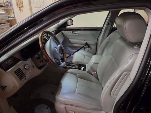 Used 2008 Cadillac DTS Performance image 5