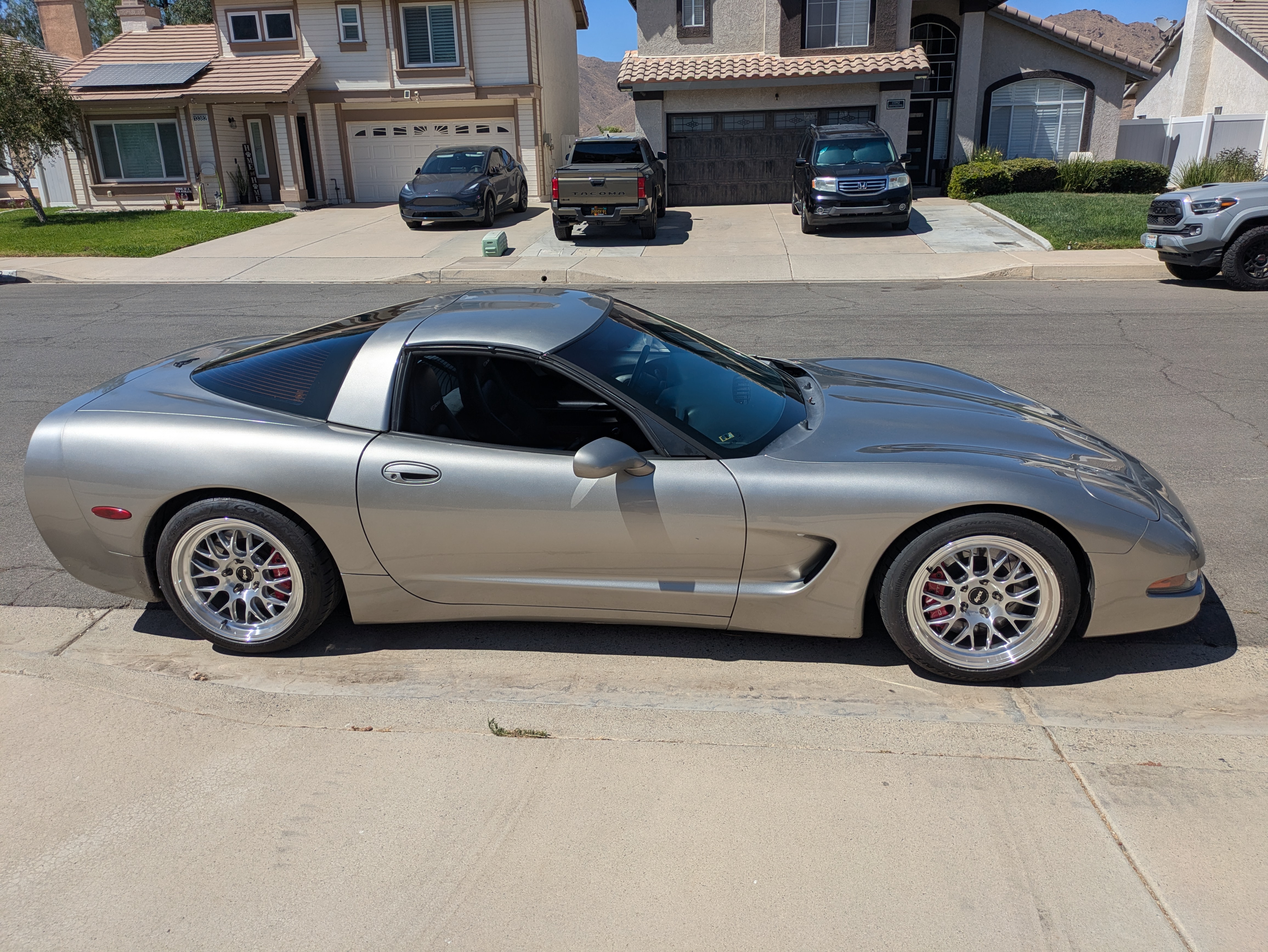 Used 1999 Chevrolet Corvette Coupe w/ Performance Handling Pkg RWD image 4
