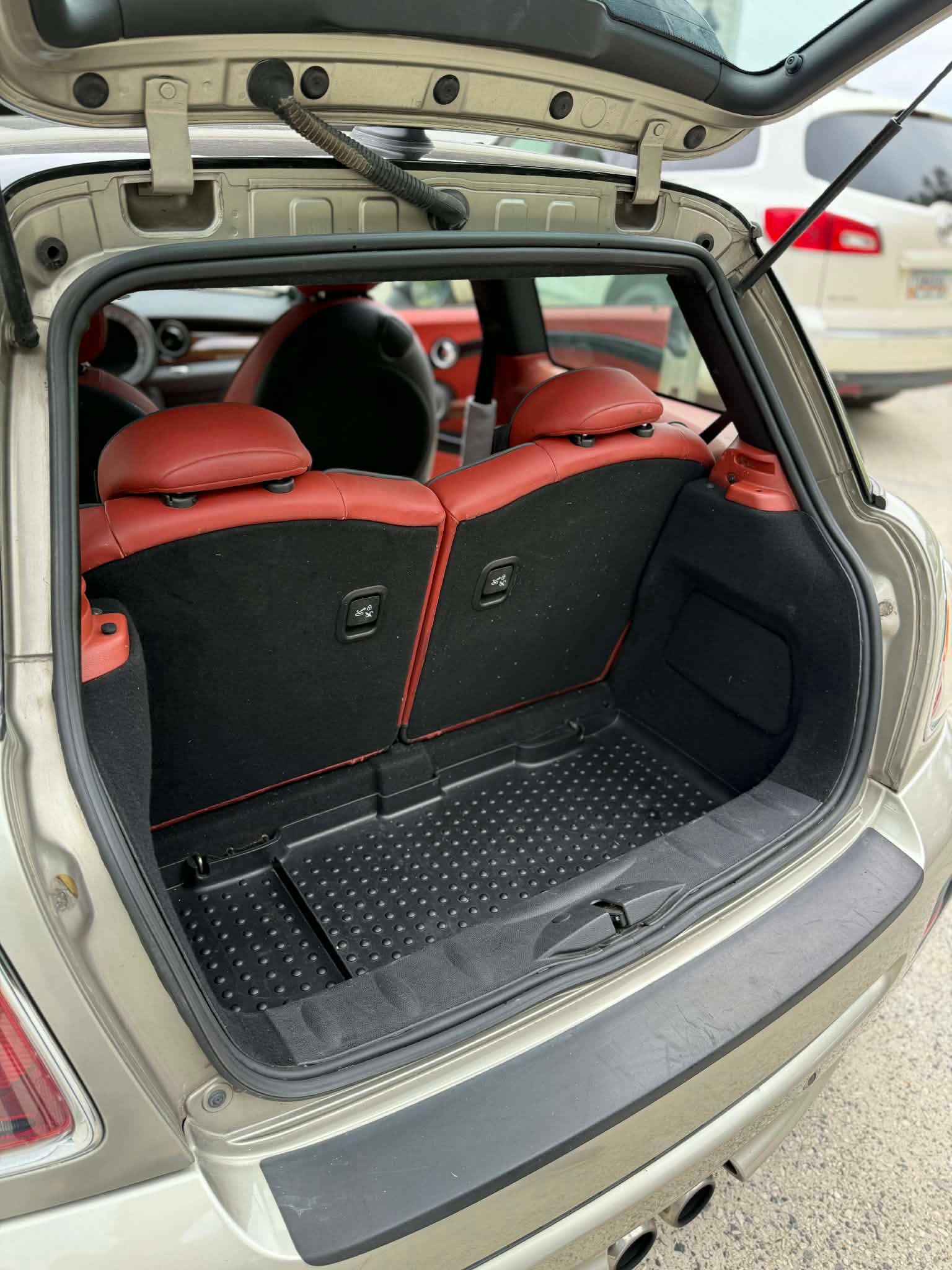Used 2007 MINI Cooper S FWD image 9