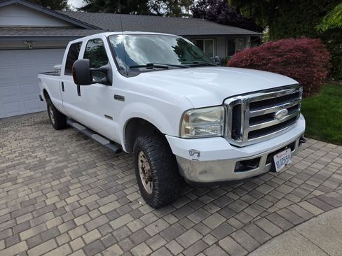 Used 2007 Ford F250 XLT AWD/4WD image 4