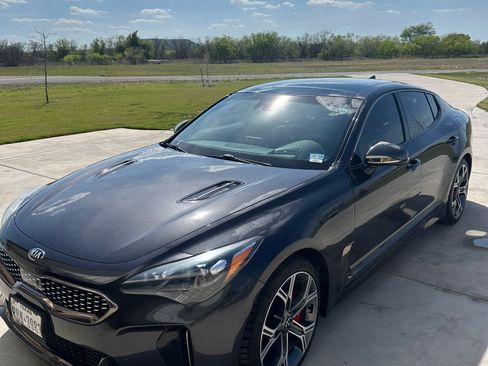 Used 2019 Kia Stinger GT2 image 5