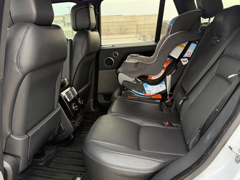 Used 2020 Land Rover Range Rover HSE image 12