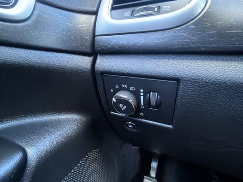 Used 2015 Jeep Grand Cherokee Altitude image 23