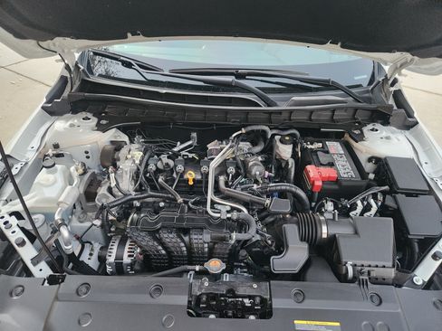 Used 2024 Nissan Altima 2.5 SR w/ SR Premium Package image 14