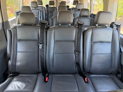 Used 2016 Ford Transit 350 XLT RWD image 9