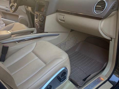 Used 2012 Mercedes-Benz GL 450 4MATIC image 11