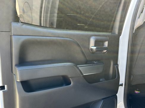 Used 2018 Chevrolet Silverado 1500 LT w/ All Star Edition AWD/4WD image 11