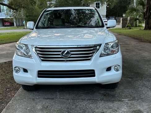 Used 2010 Lexus LX 570 4WD image 19