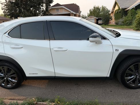 Used 2021 Lexus UX 250h F Sport w/ F Sport Premium Package AWD/4WD image 10