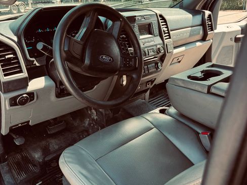 Used 2017 Ford F350 XL w/ Power Equipment Group AWD/4WD image 11