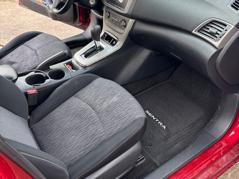 Used 2014 Nissan Sentra SV image 10