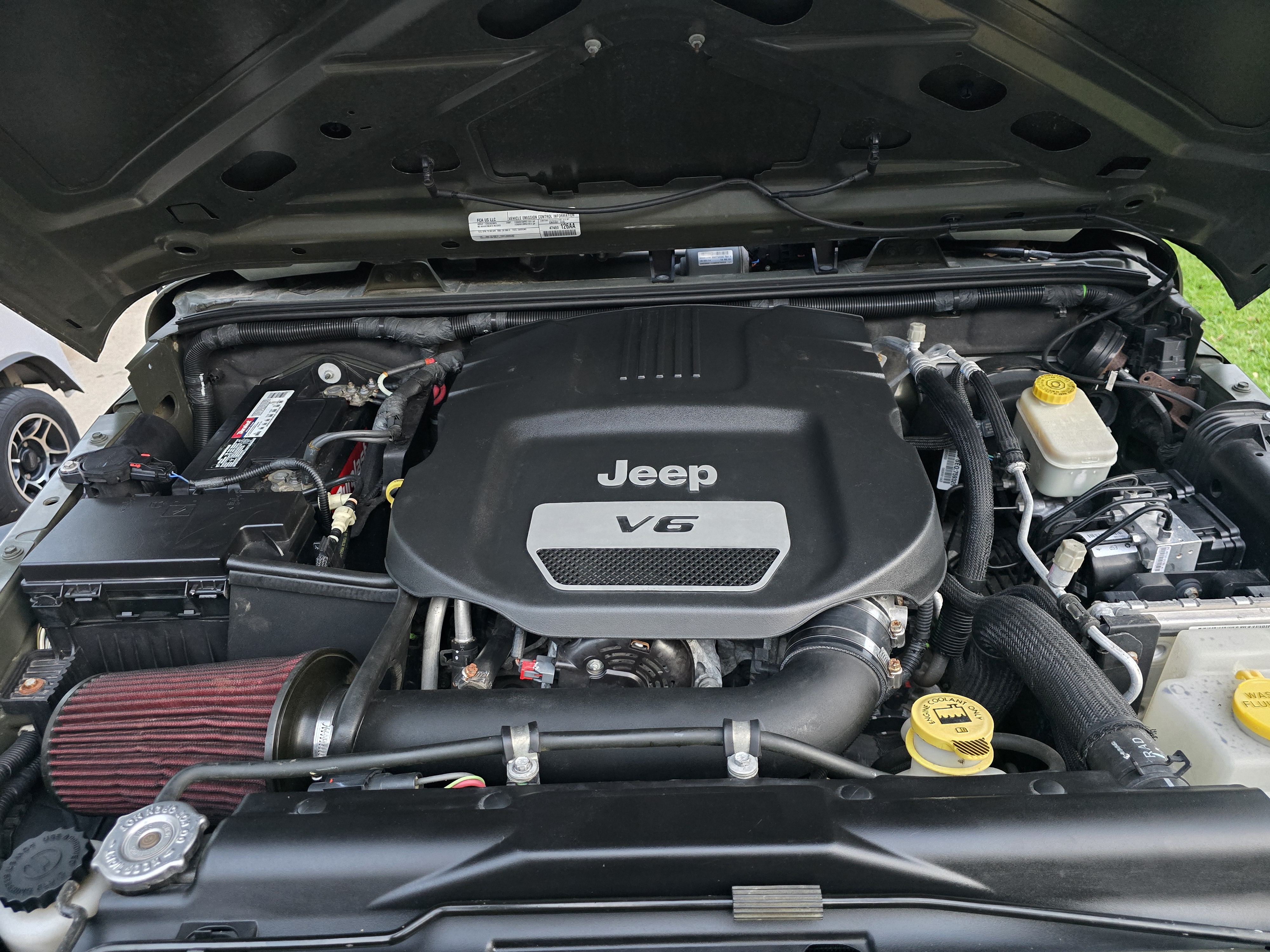 Used 2015 Jeep Wrangler Unlimited Sport w/ Quick Order Package 24S AWD/4WD image 2