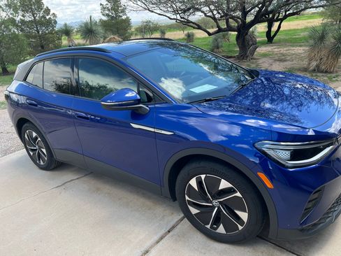 Used 2021 Volkswagen ID.4 Pro S image 2