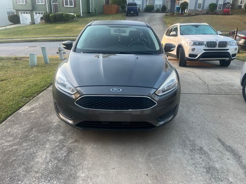 Used 2016 Ford Focus SE w/ Reverse Sensing Package image 8