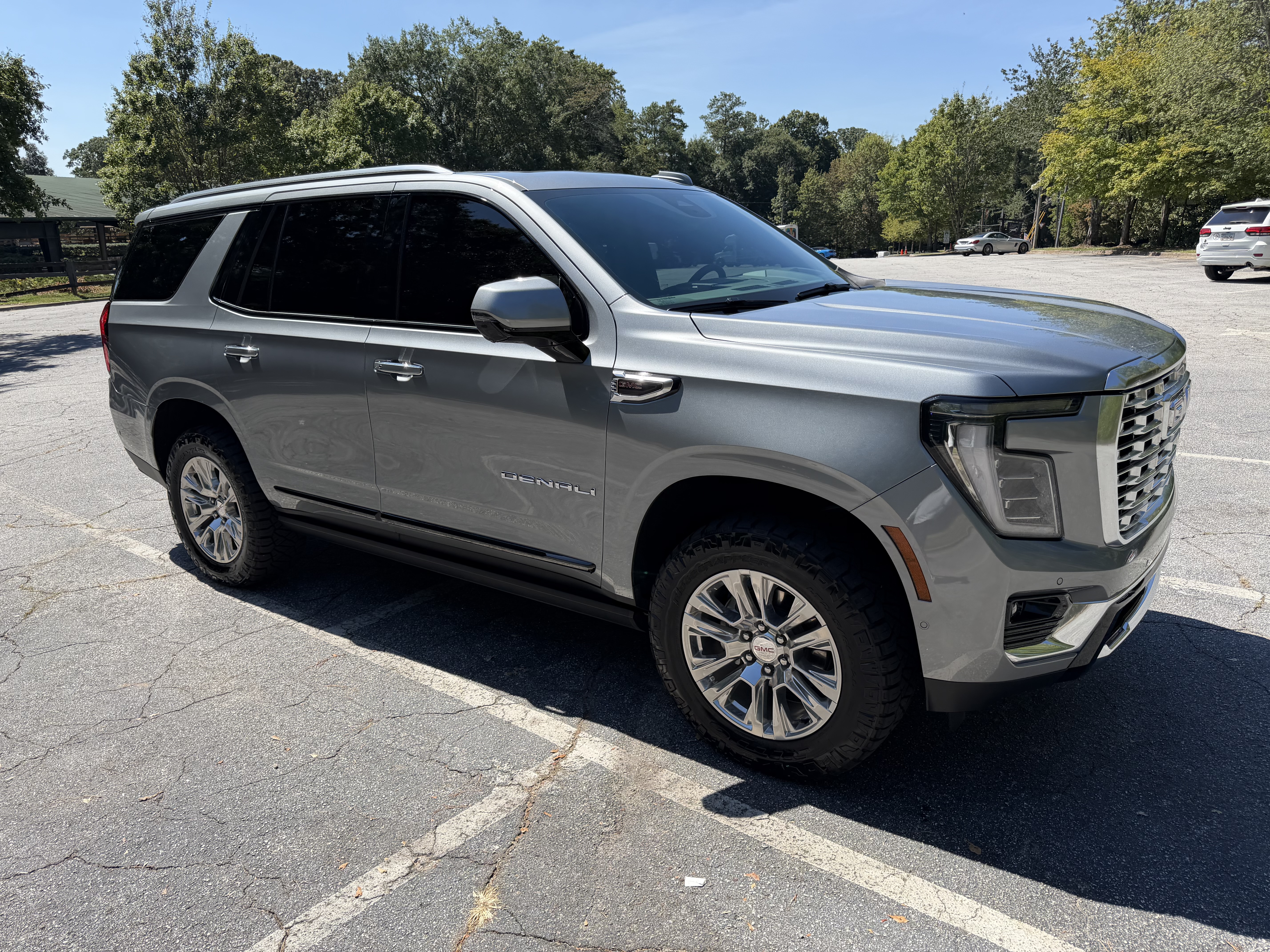 Used 2025 GMC Yukon Denali w/ Sun & Power Step Package AWD/4WD image 24