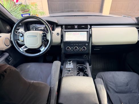 Used 2019 Land Rover Discovery SE AWD/4WD image 15