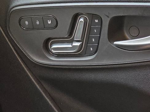 Used 2022 Mercedes-Benz Sprinter 2500 image 19