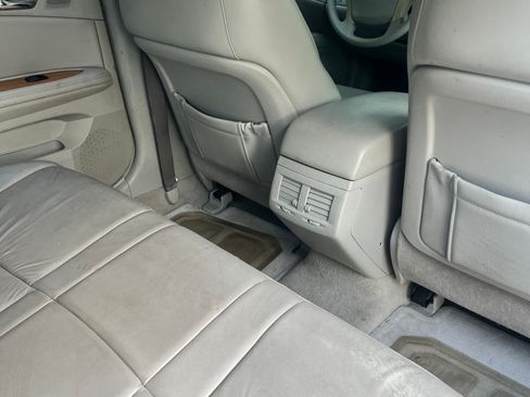 Used 2005 Toyota Avalon XLS image 9