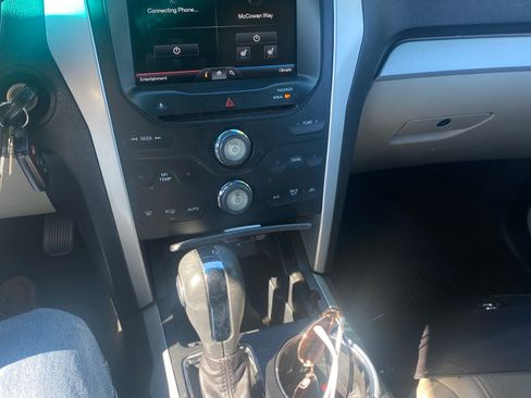 Used 2015 Ford Explorer XLT w/ Equipment Group 202B image 13