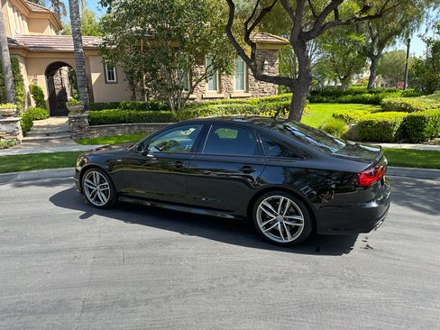 Used 2018 Audi S6 Premium Plus w/ Driver Assistance Package image 4