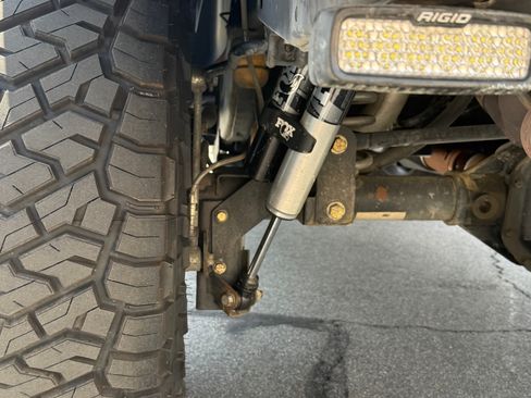 Used 2015 Jeep Wrangler Unlimited Rubicon AWD/4WD image 9