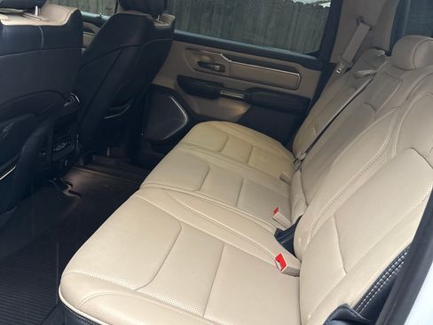 Used 2019 RAM 1500 Limited image 9